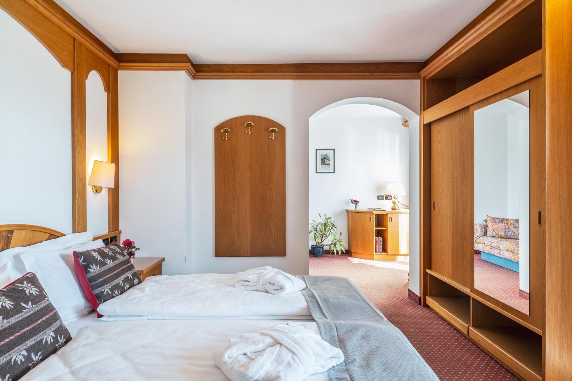 פוצה די פאסה Hotel Meida מראה חיצוני תמונה