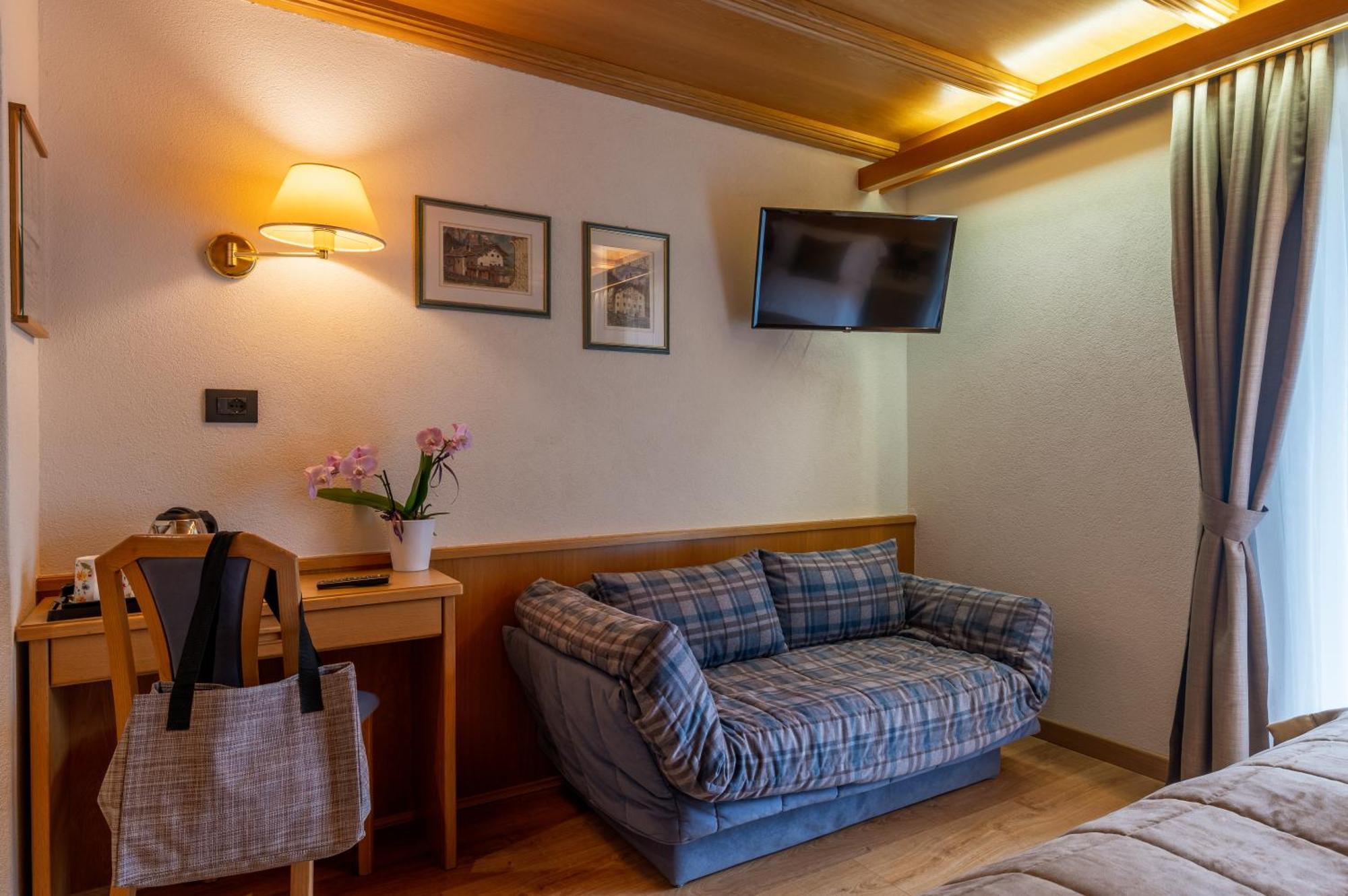 פוצה די פאסה Hotel Meida מראה חיצוני תמונה