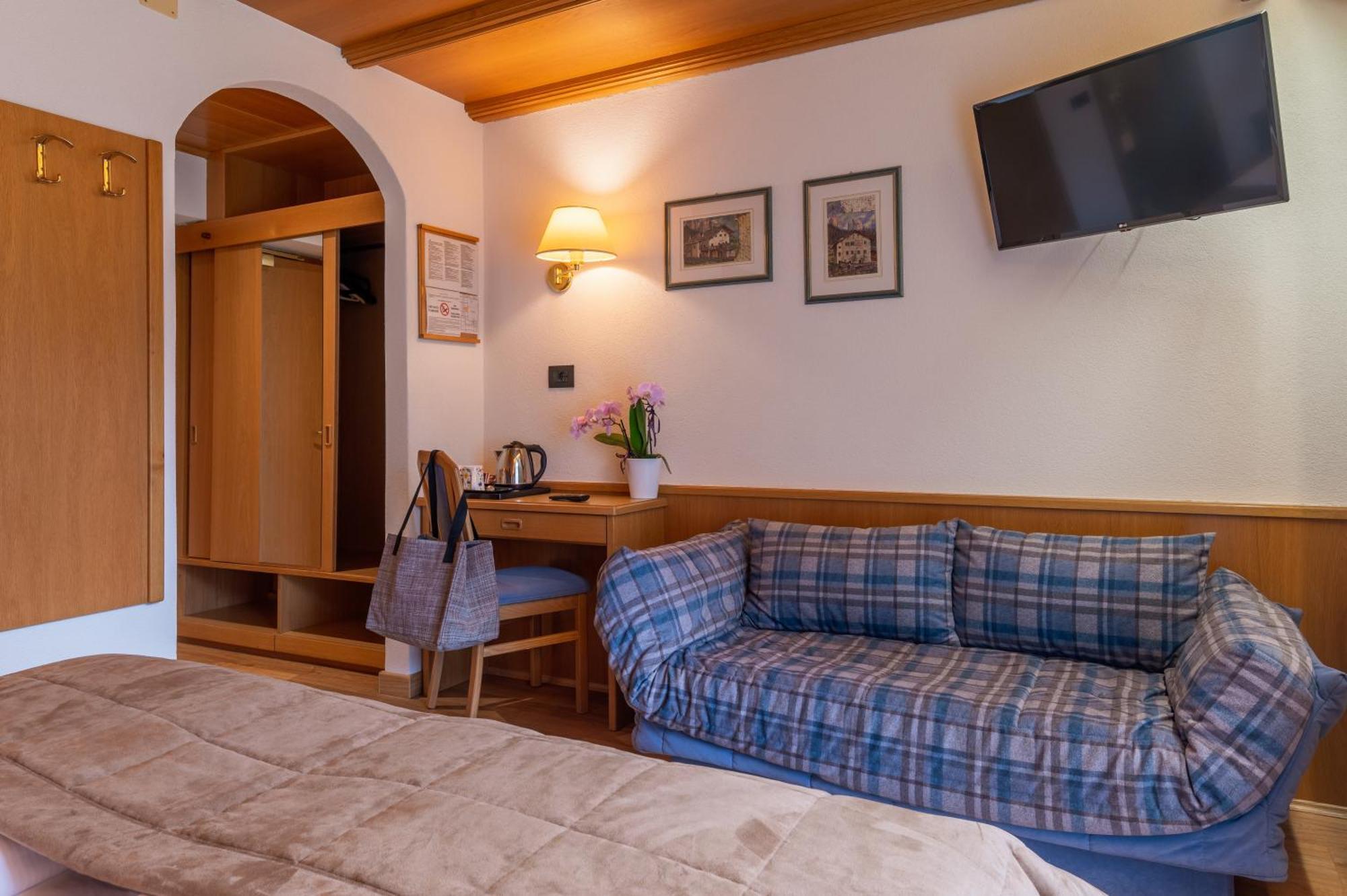 פוצה די פאסה Hotel Meida מראה חיצוני תמונה