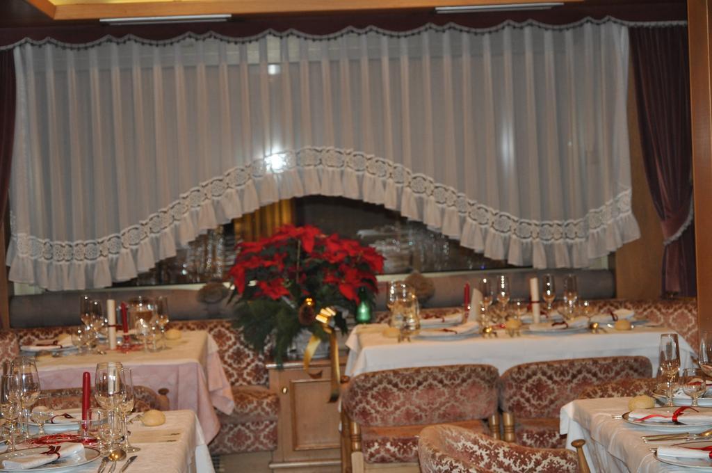 פוצה די פאסה Hotel Meida מראה חיצוני תמונה